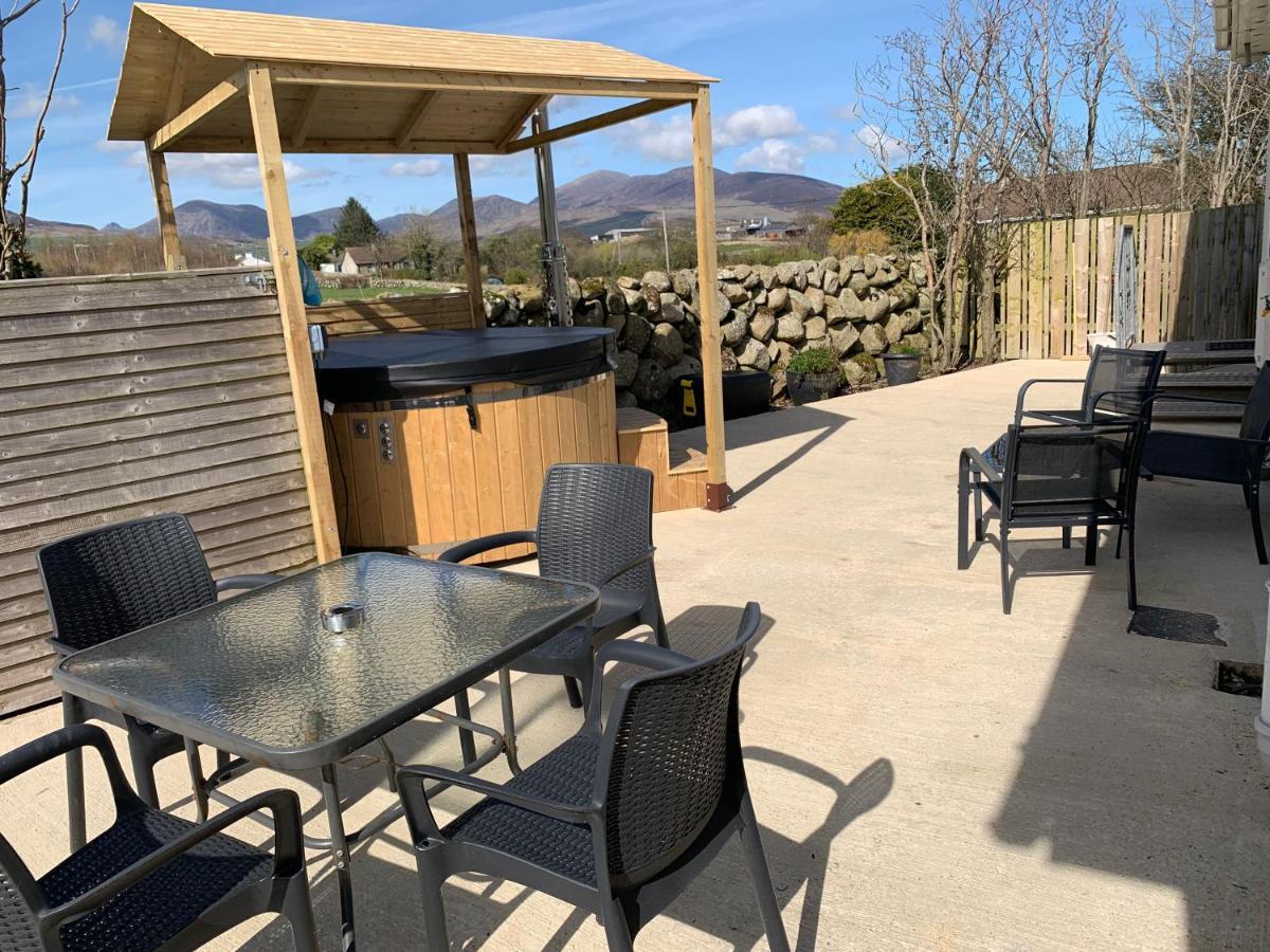 Moneydarragh Cottage With Uninterrupted Mountain And Sea Views- Hot Tub Available For Hire Annalong Bagian luar foto